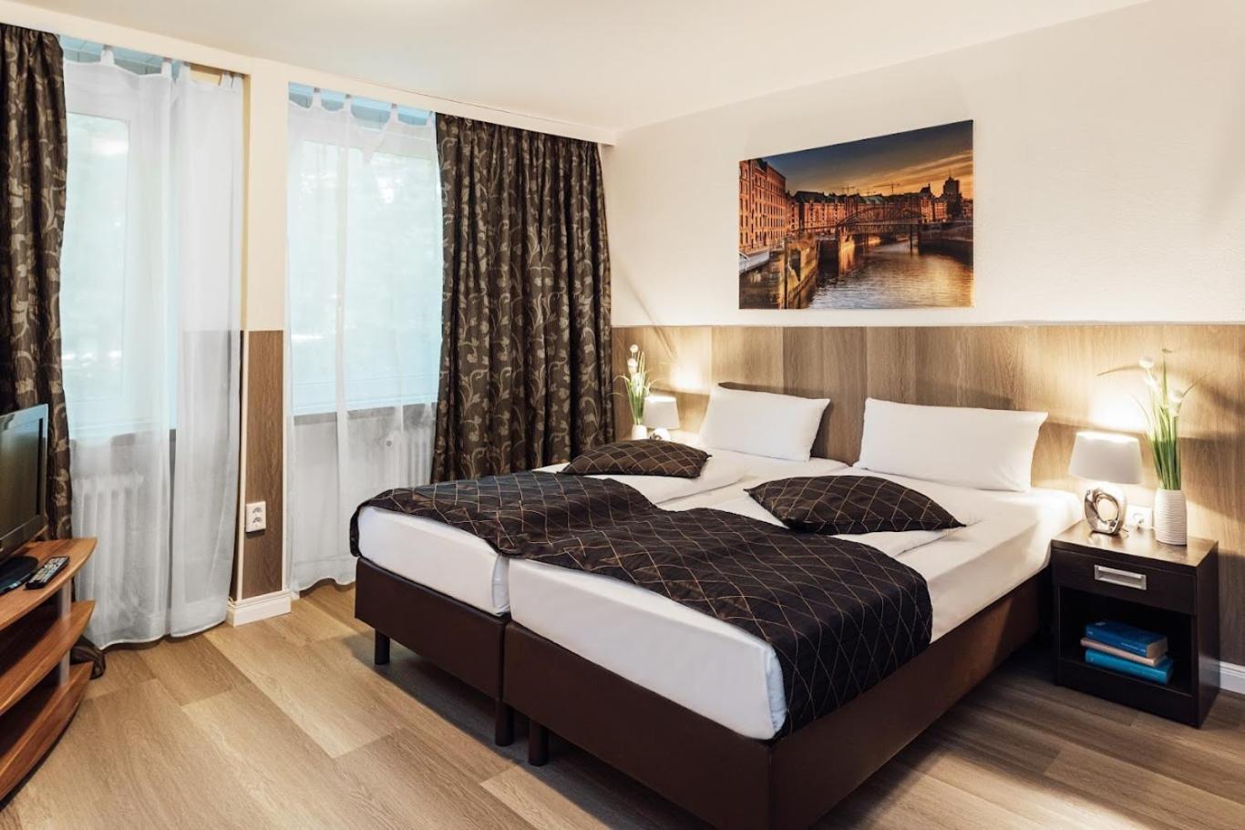 Hotel Hanseat Хамбург Екстериор снимка
