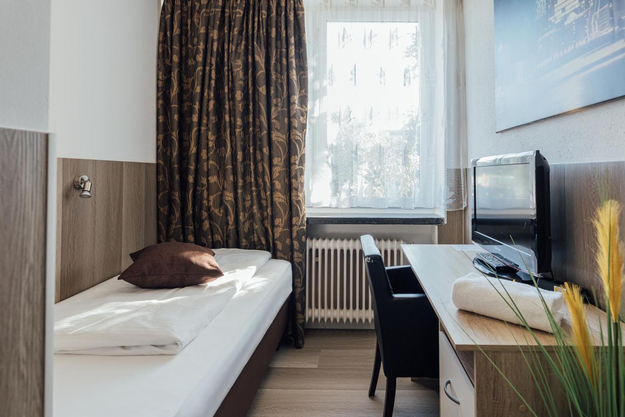 Hotel Hanseat Хамбург Екстериор снимка